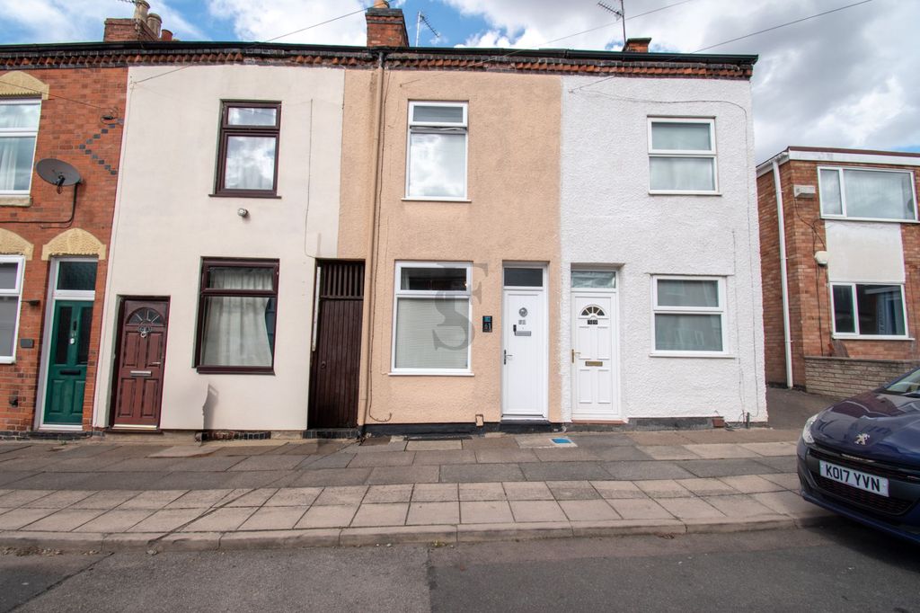 Property photo 1 of 9