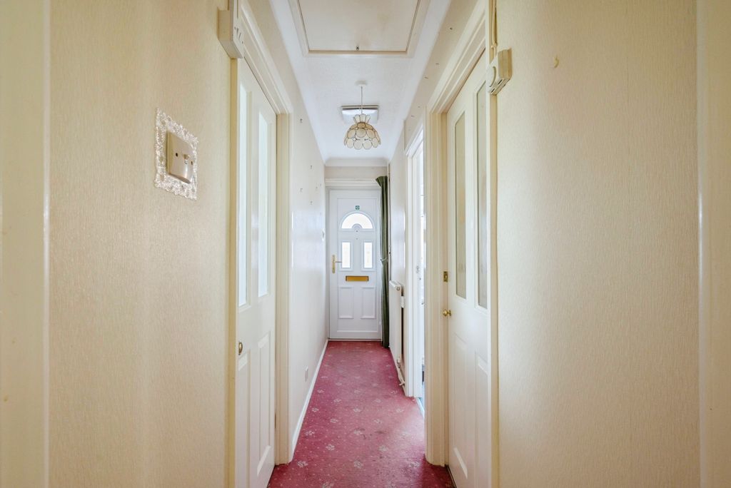 Property photo 3 of 20