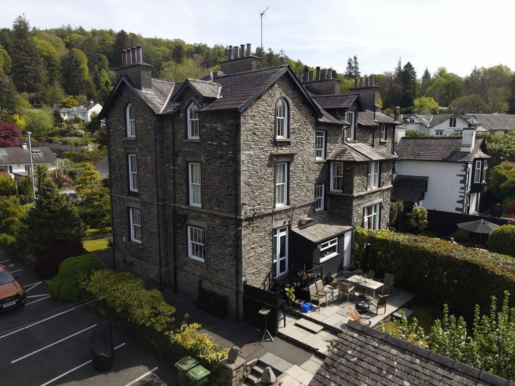 Property photo 3 of 39