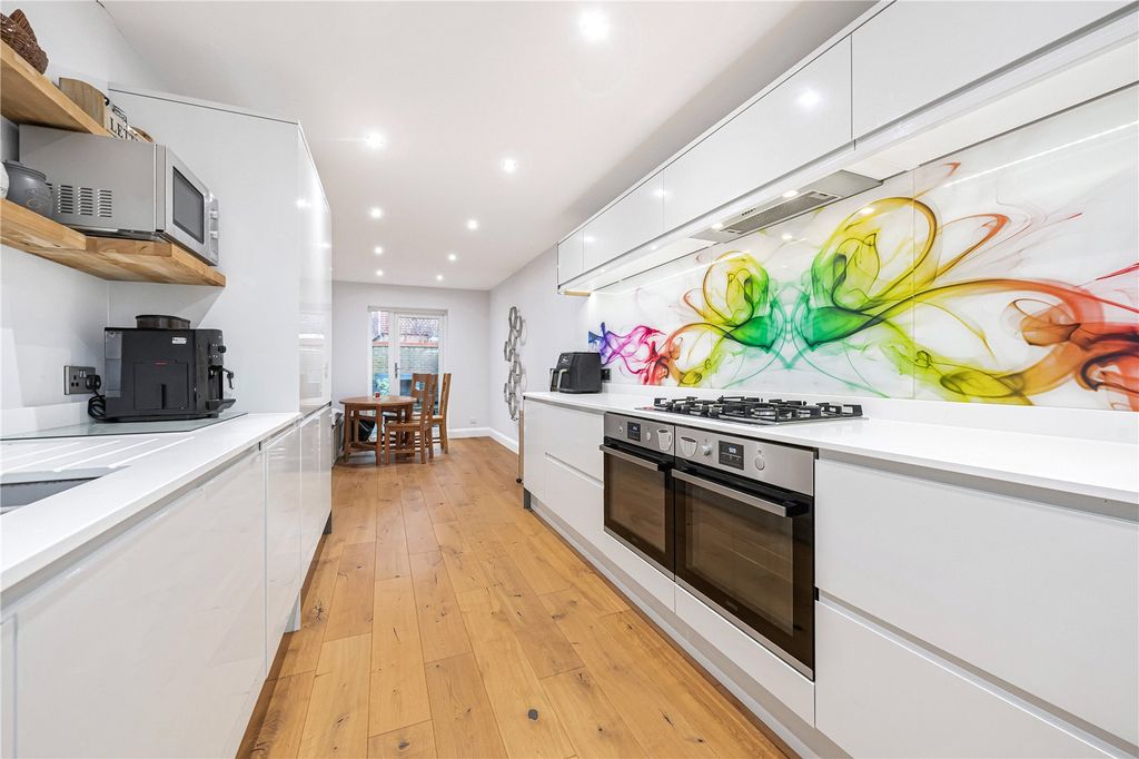 Property photo 2 of 23 Picture No. 37