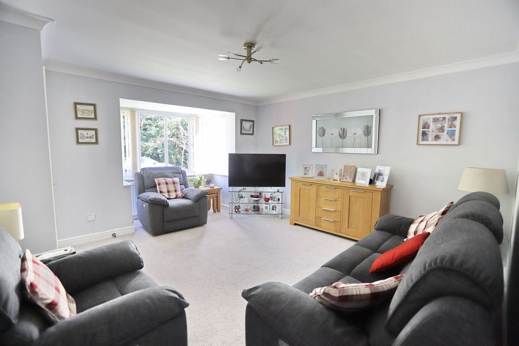 Property photo 2 of 24