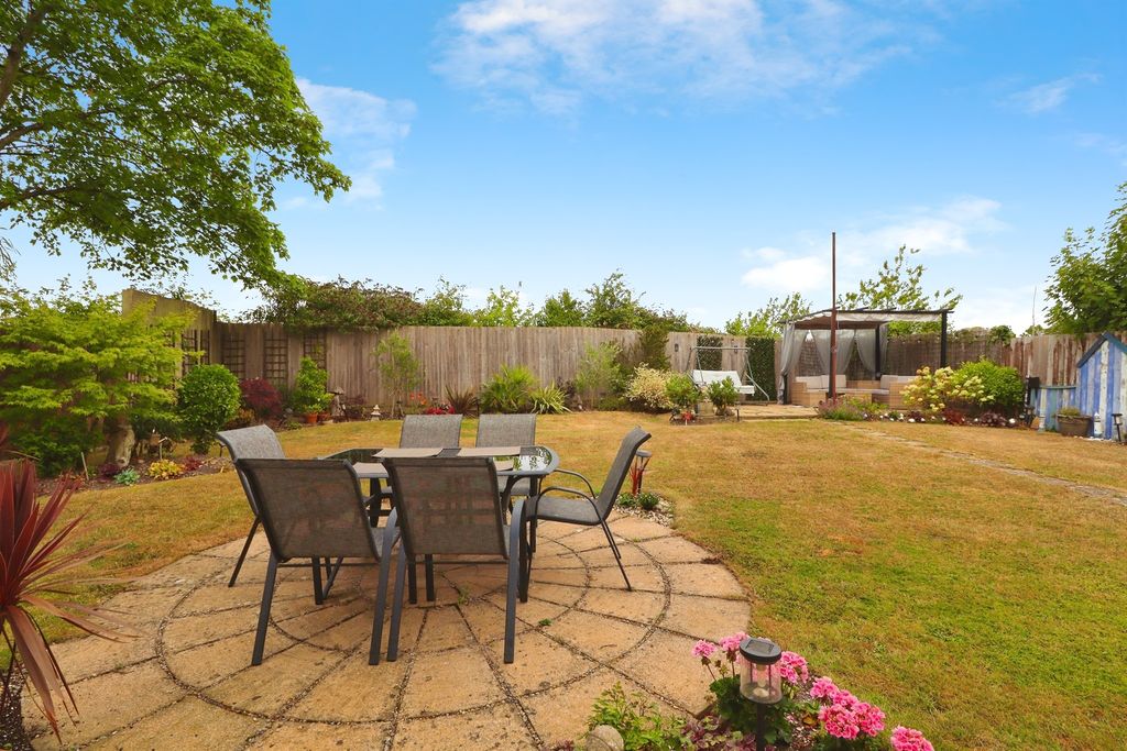 Property photo 3 of 35