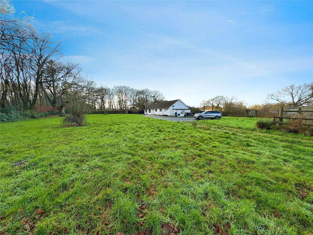 Property photo 2 of 34 Picture No. 01