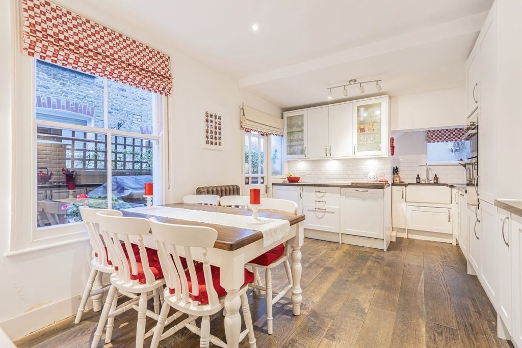 Property photo 1 of 6 3