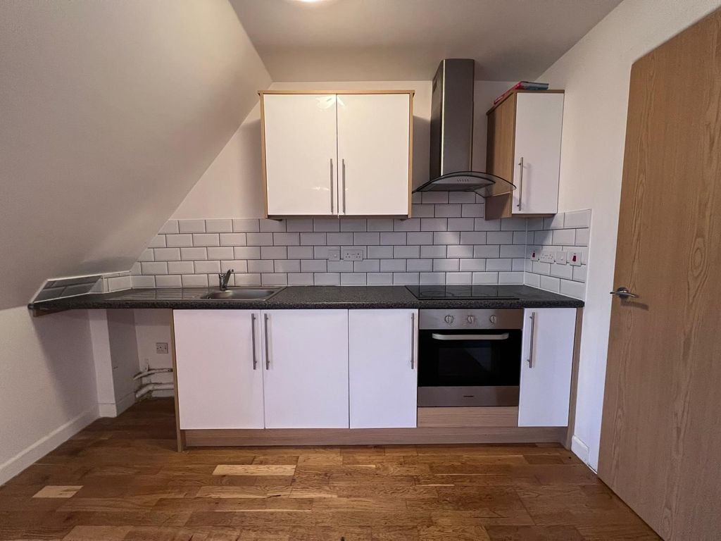 Property photo 2 of 7 Bedroom