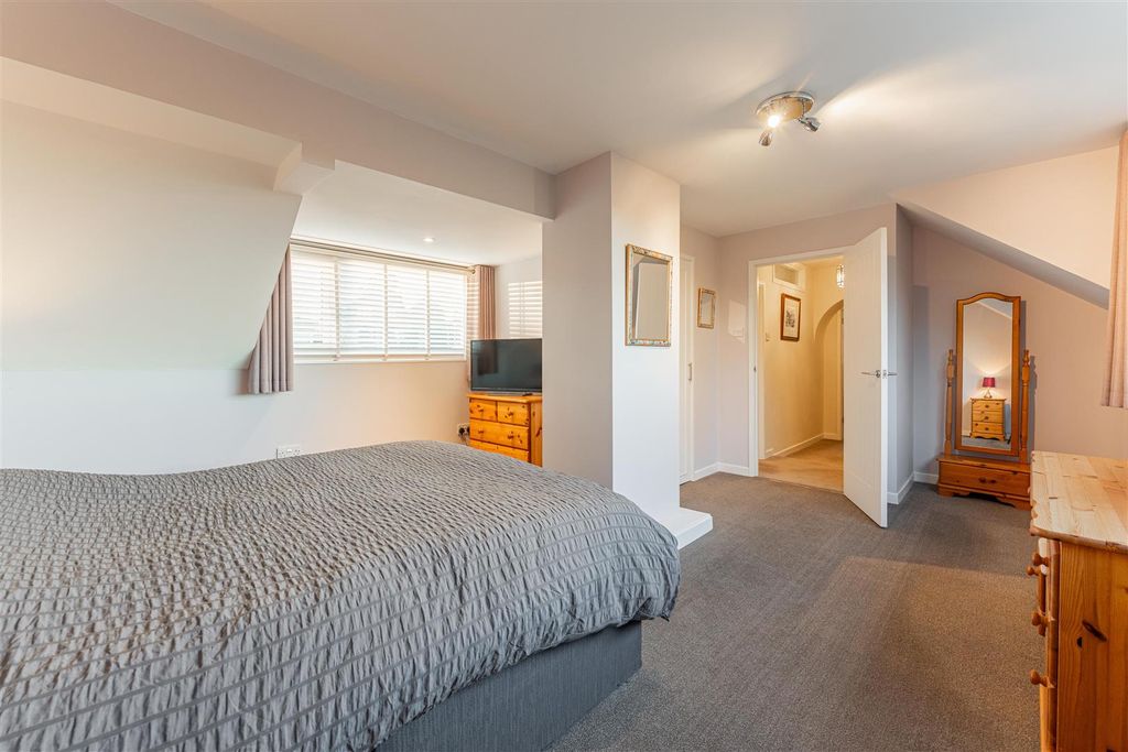 Additional image 21 of 4 bed detached house for saleStoneleigh Close, Stoneleigh CV1