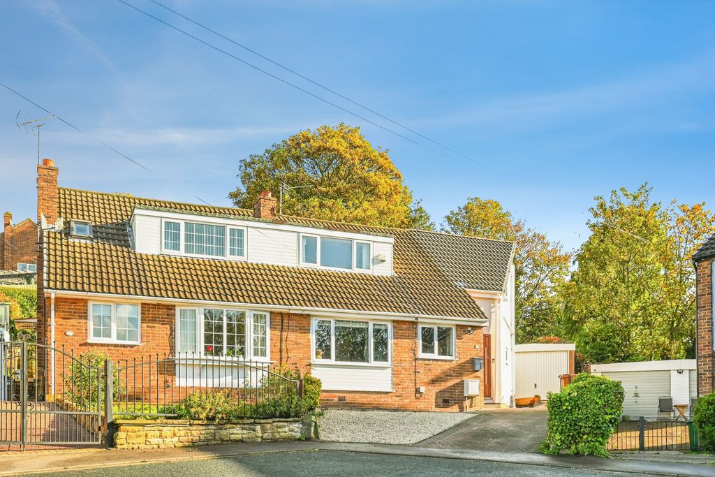 Property photo 2 of 37