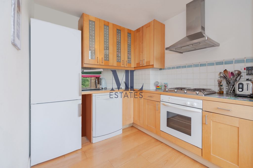 Property photo 3 of 9 Photo 10