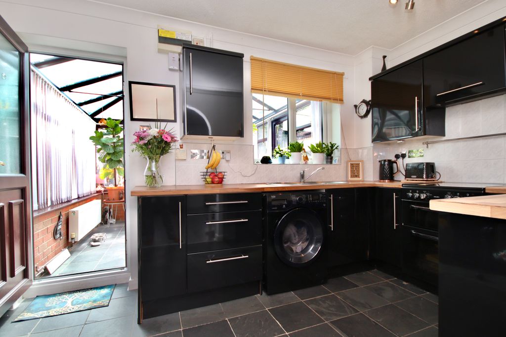 Property photo 3 of 16