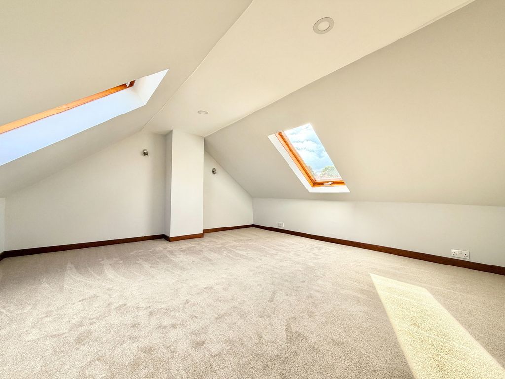 Property photo 2 of 26