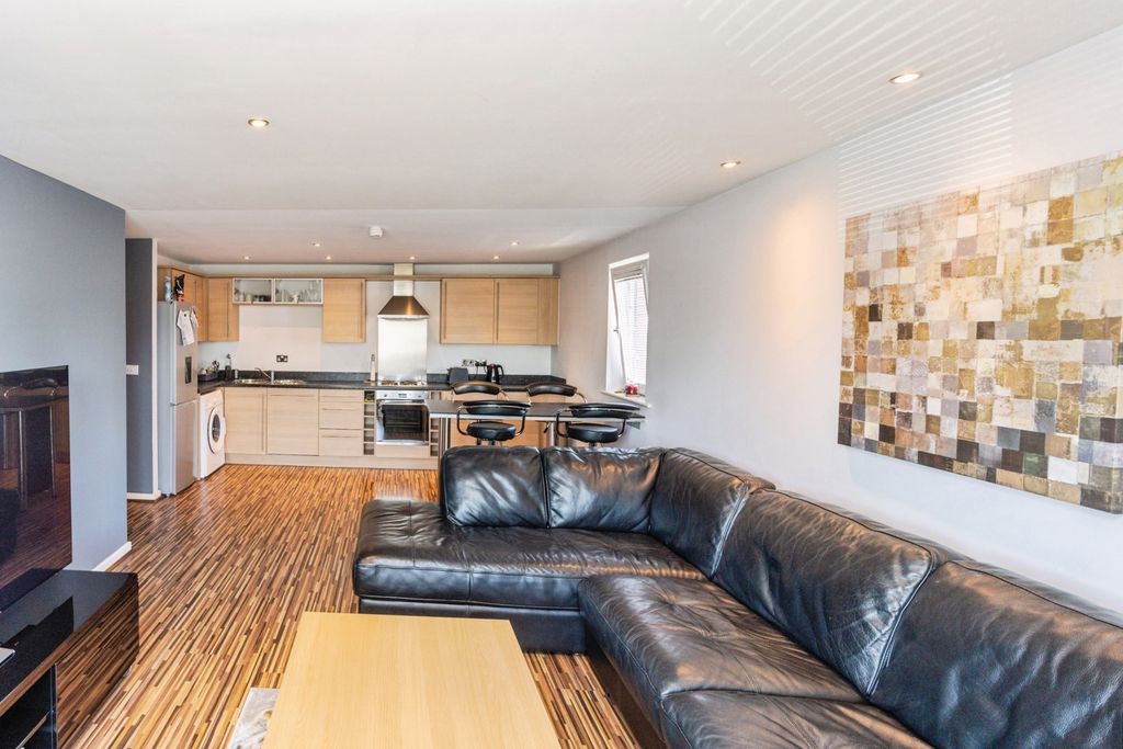 Property photo 2 of 14 Pbox-Img.Jpg