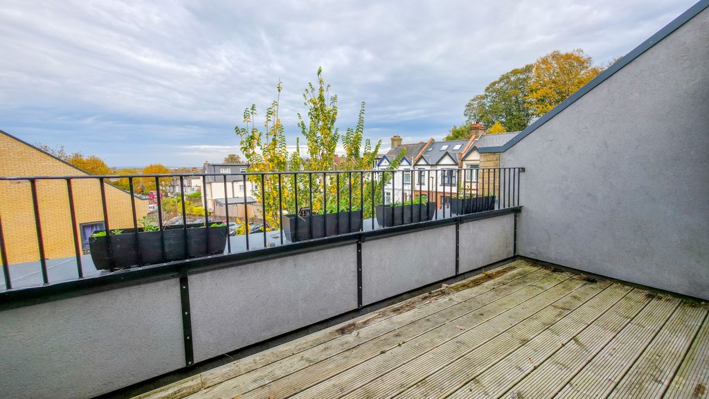 Property photo 3 of 22 20251105_132336