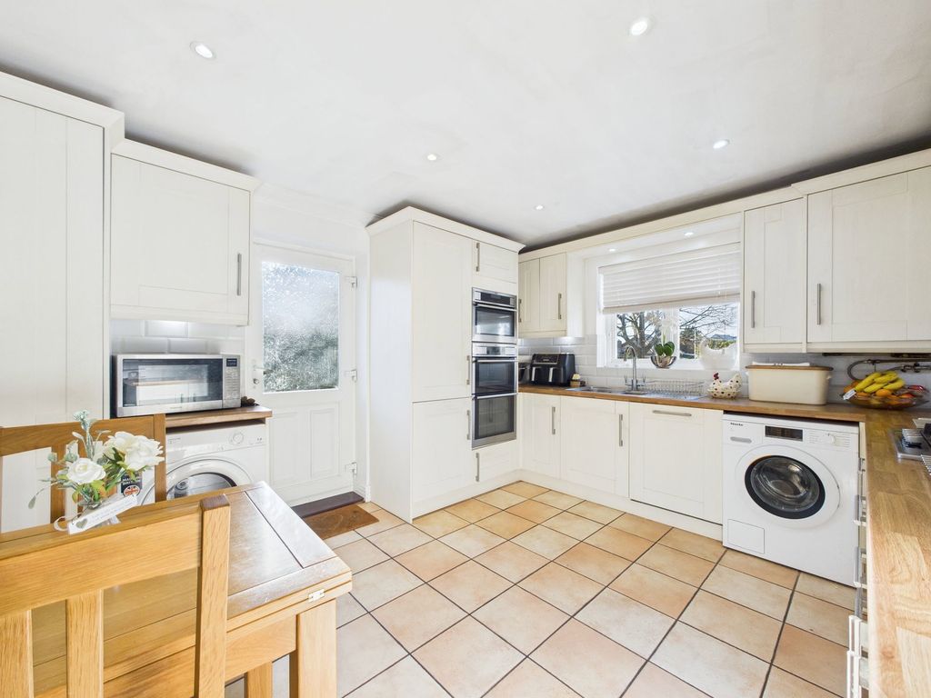 Property photo 3 of 23