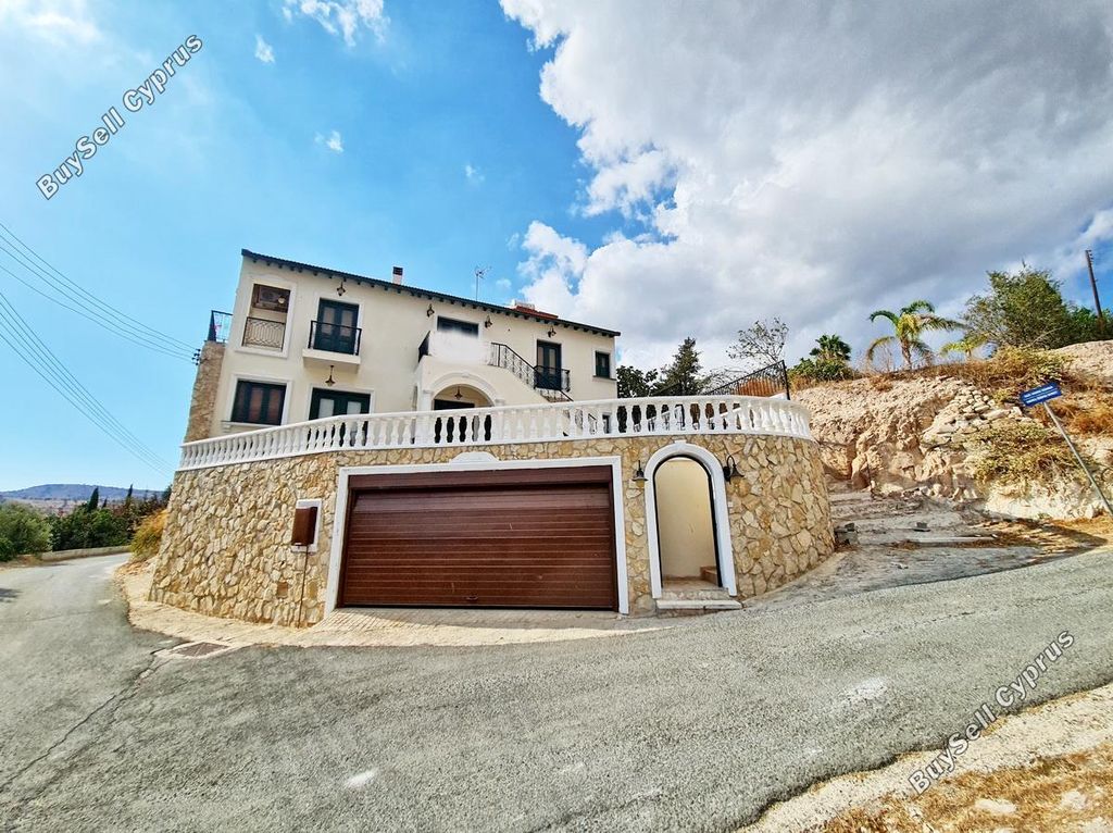 Property photo 1 of 31