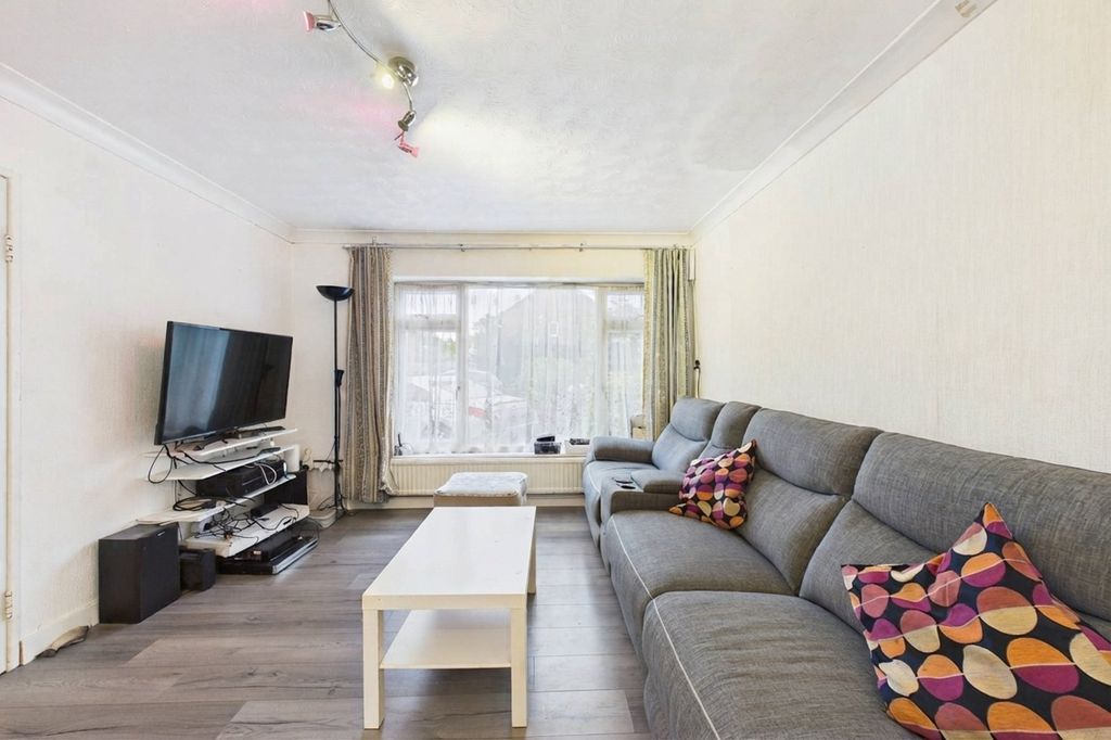 Property photo 2 of 9 Picture No. 04