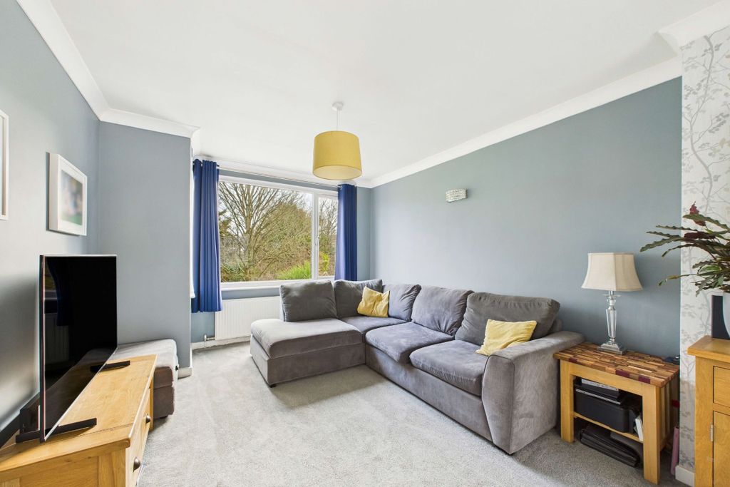 Property photo 2 of 24