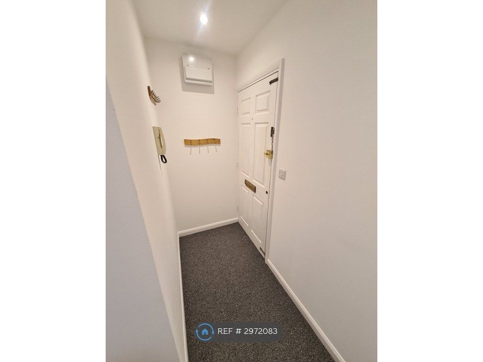 Property photo 2 of 11 Entrance