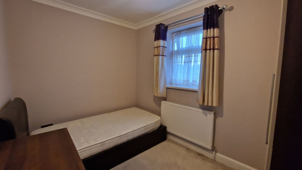 Property photo 2 of 7 Bedroom