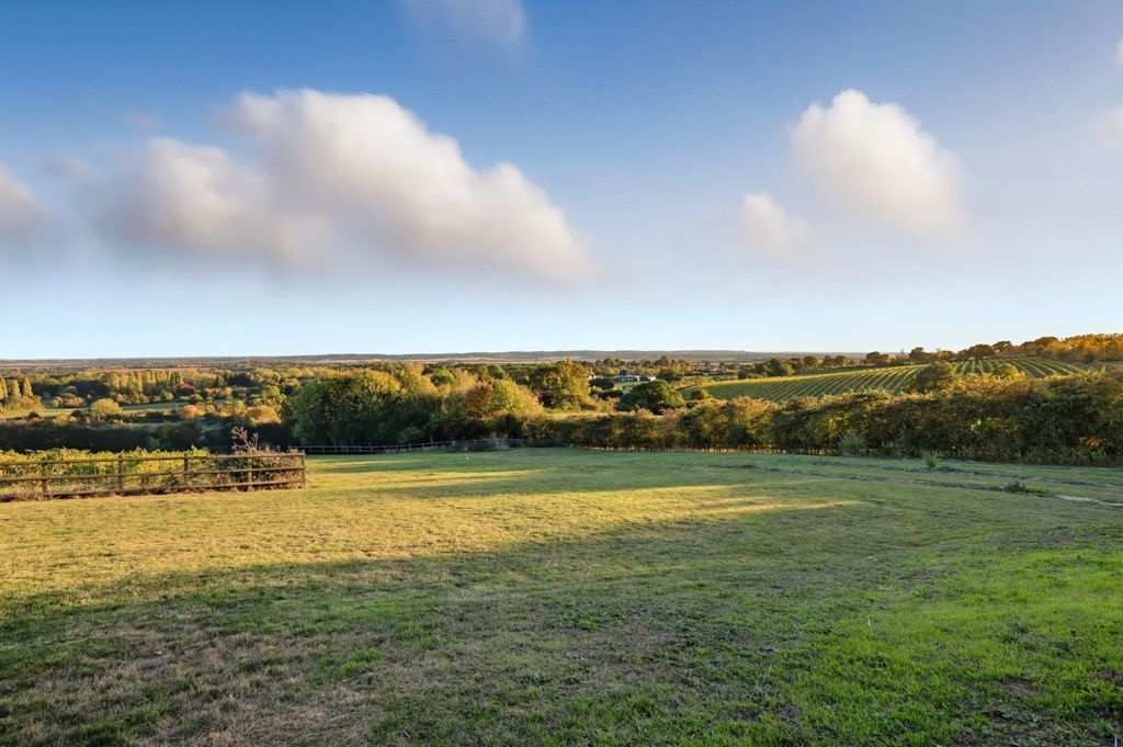 Property photo 3 of 31 Picture No. 72