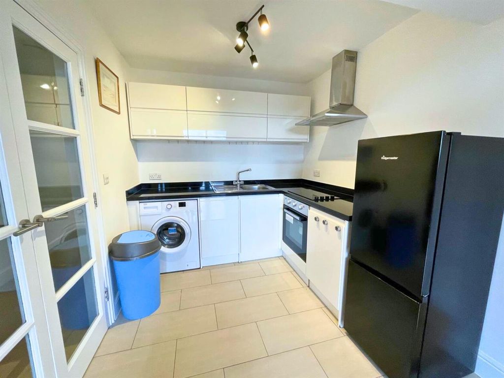 Property photo 2 of 9 d145375A-4F0d-4dcc-Bc60-596F4Ab181cd.Jpg