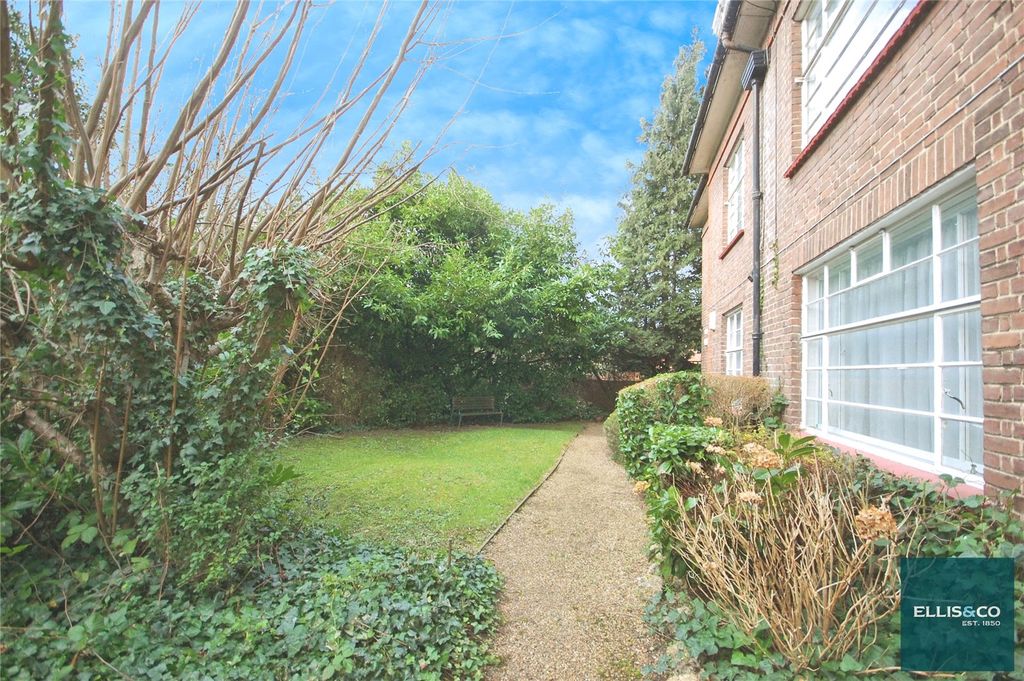 Property photo 3 of 8 Picture No. 19