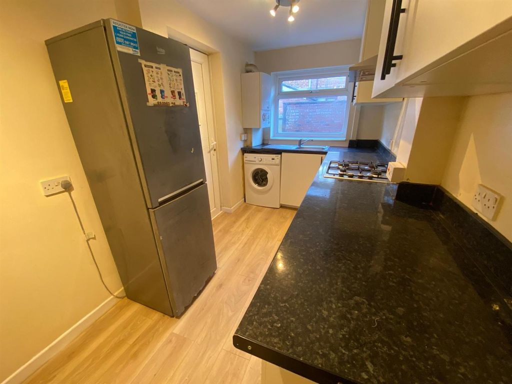 Property photo 2 of 13 Kitchen