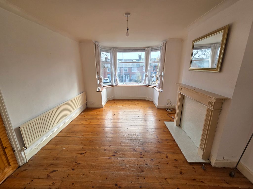 Property photo 2 of 11 Image