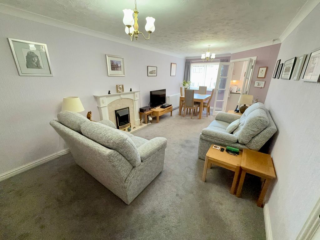 Property photo 3 of 21