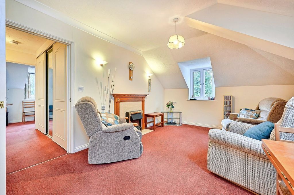 Property photo 2 of 17