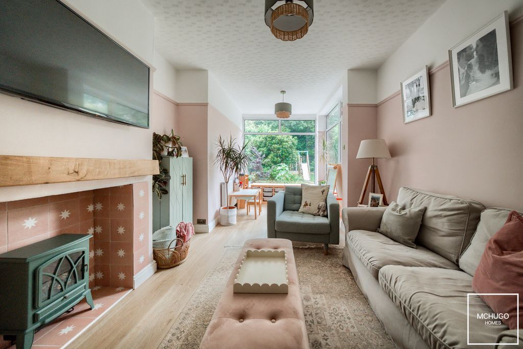 Property photo 2 of 19