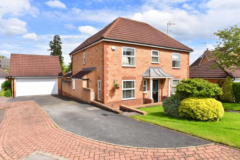 Property photo 1 of 16