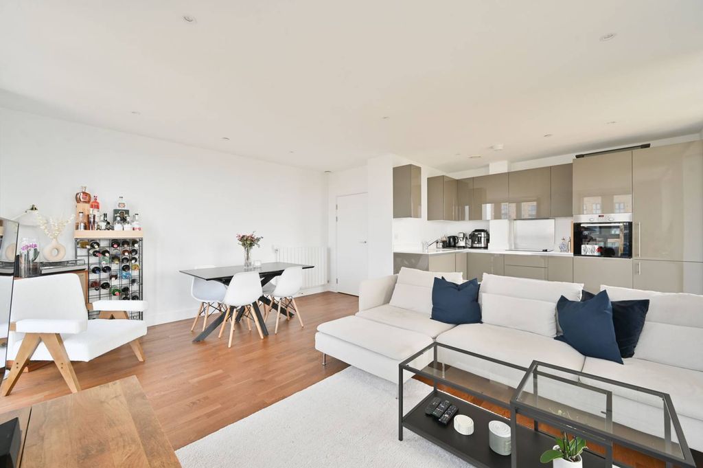 Property photo 3 of 22