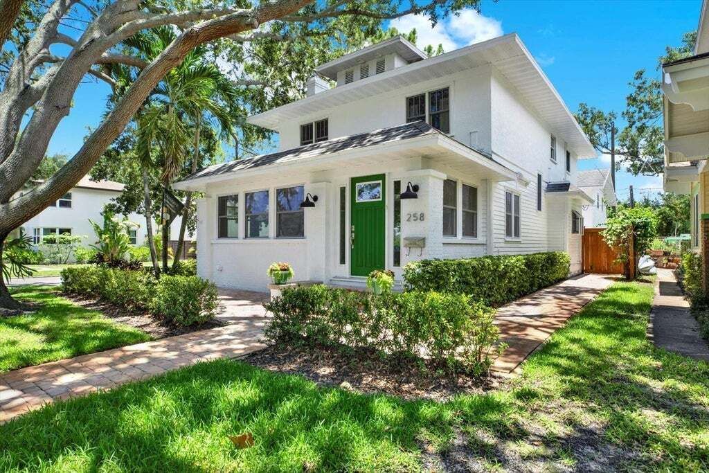 Property photo 1 of 20