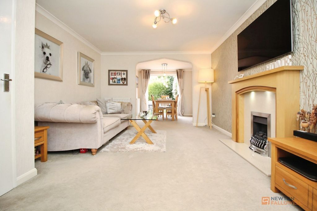Property photo 3 of 21