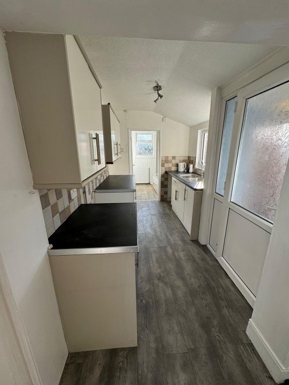 Property photo 2 of 15 Kitchen