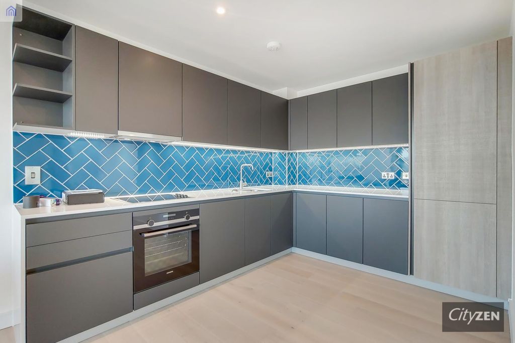 Property photo 2 of 20 Kitchen