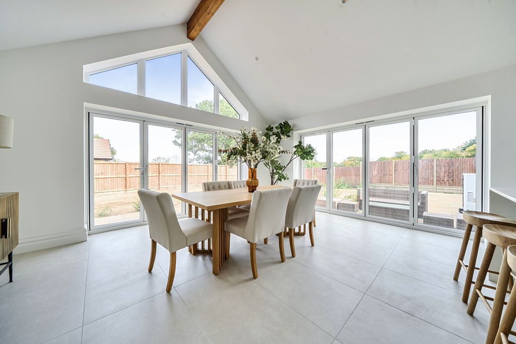 Property photo 3 of 25 Show Home
