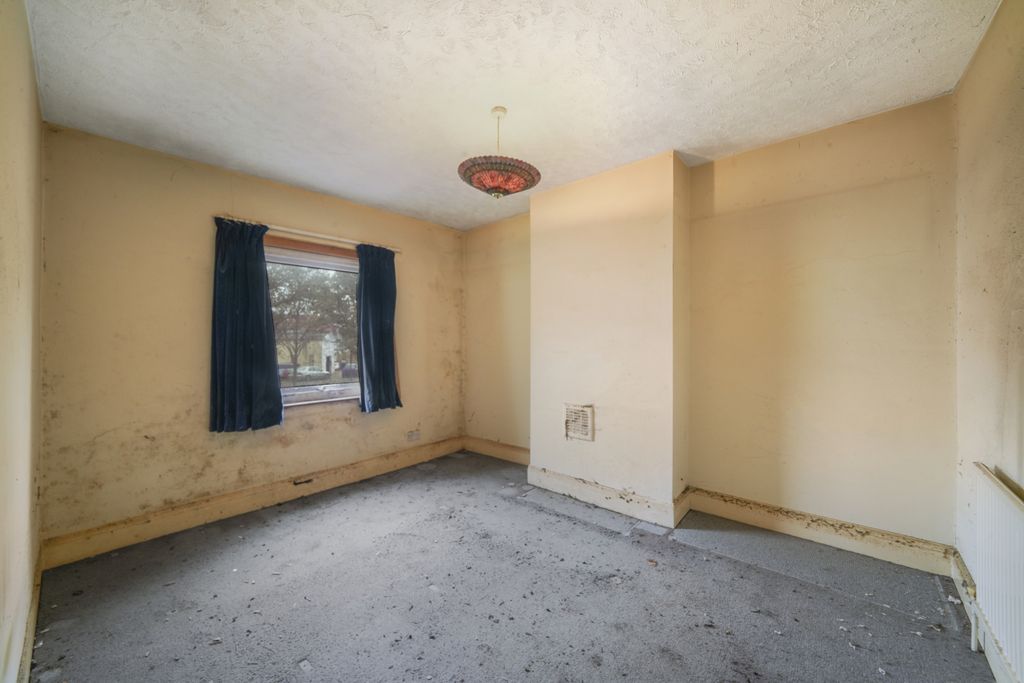 Property photo 3 of 15 Gallery