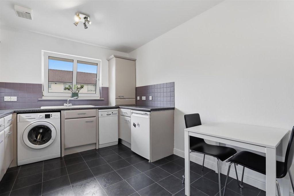 Additional image 12 of 2 bed flat for saleQueen Elizabeth Court, Clydebank G81