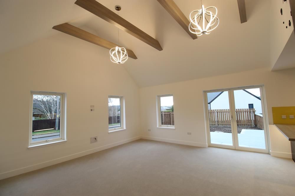 Property photo 3 of 16 Lounge