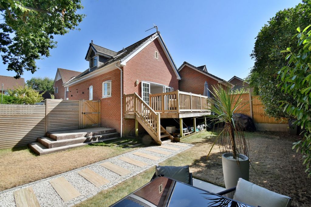 Property photo 3 of 13