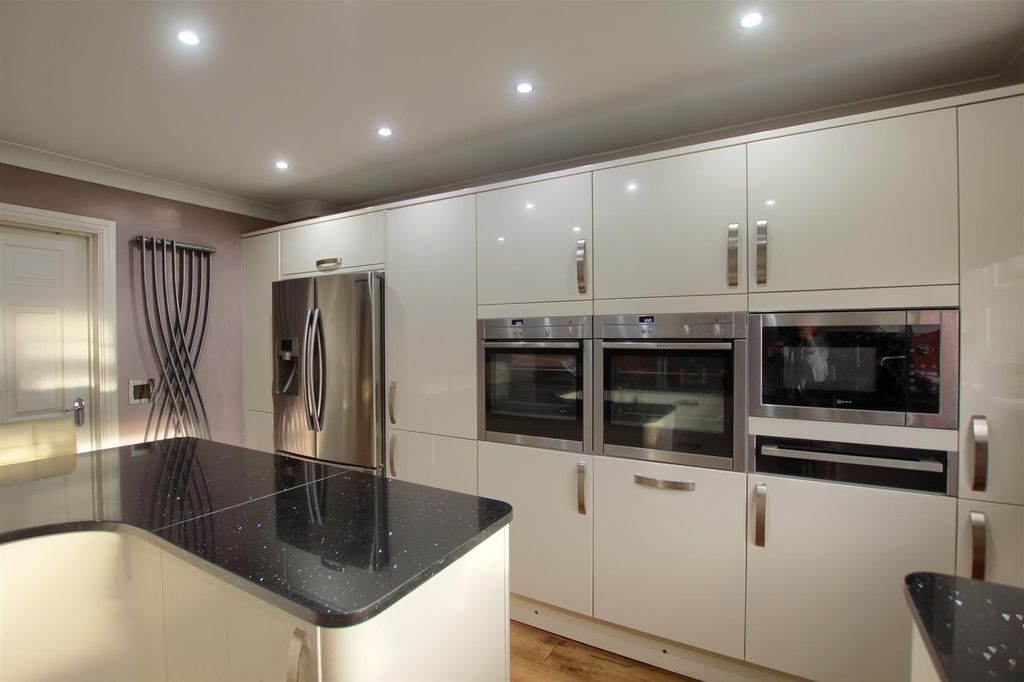 Property photo 3 of 18 Ll9.Jpg