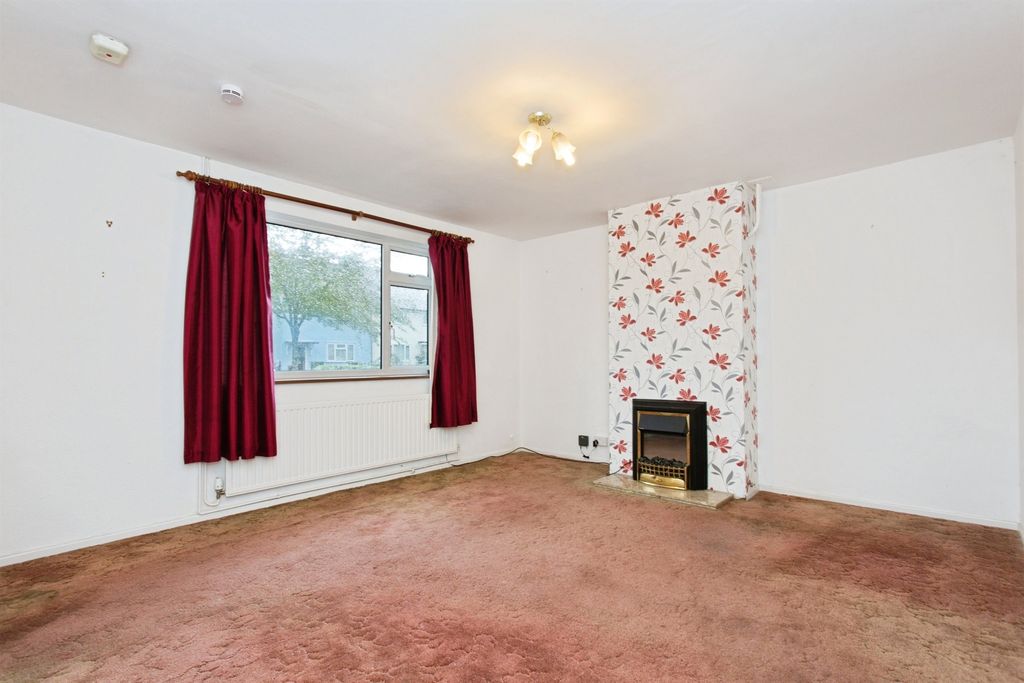 Property photo 3 of 18