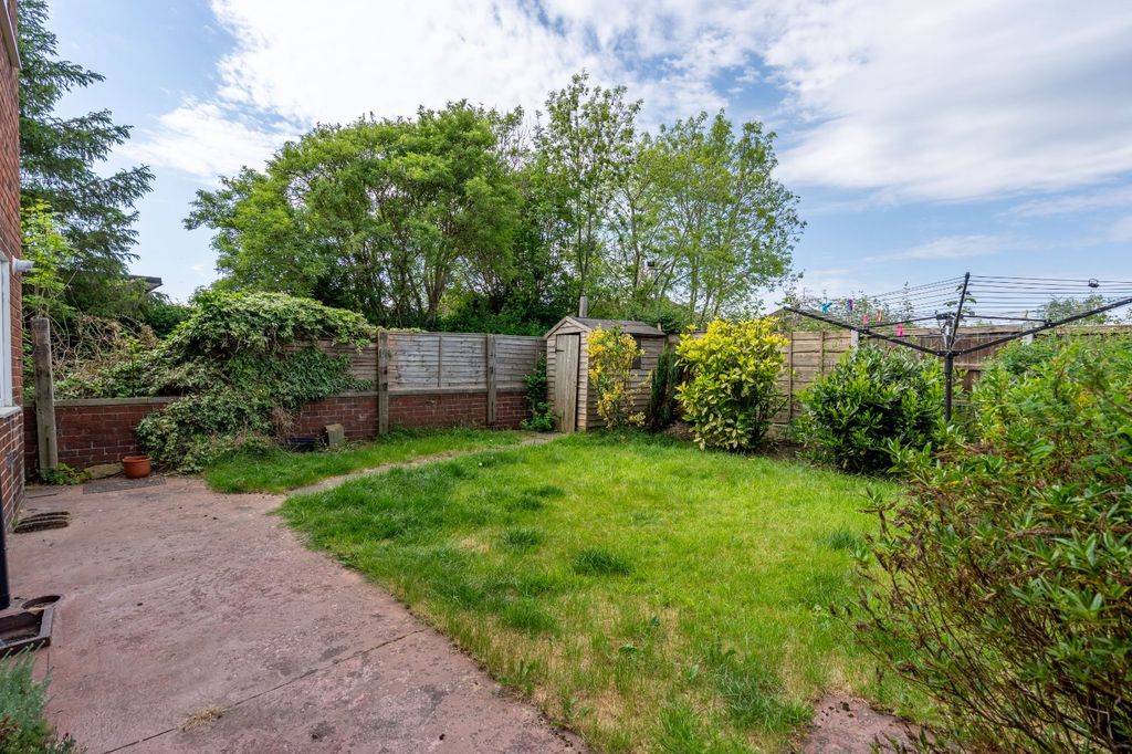 Property photo 2 of 18 Picture No. 11