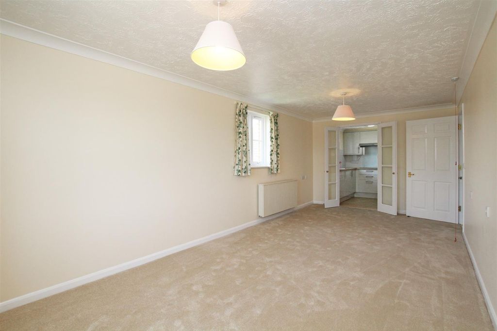 Property photo 3 of 9