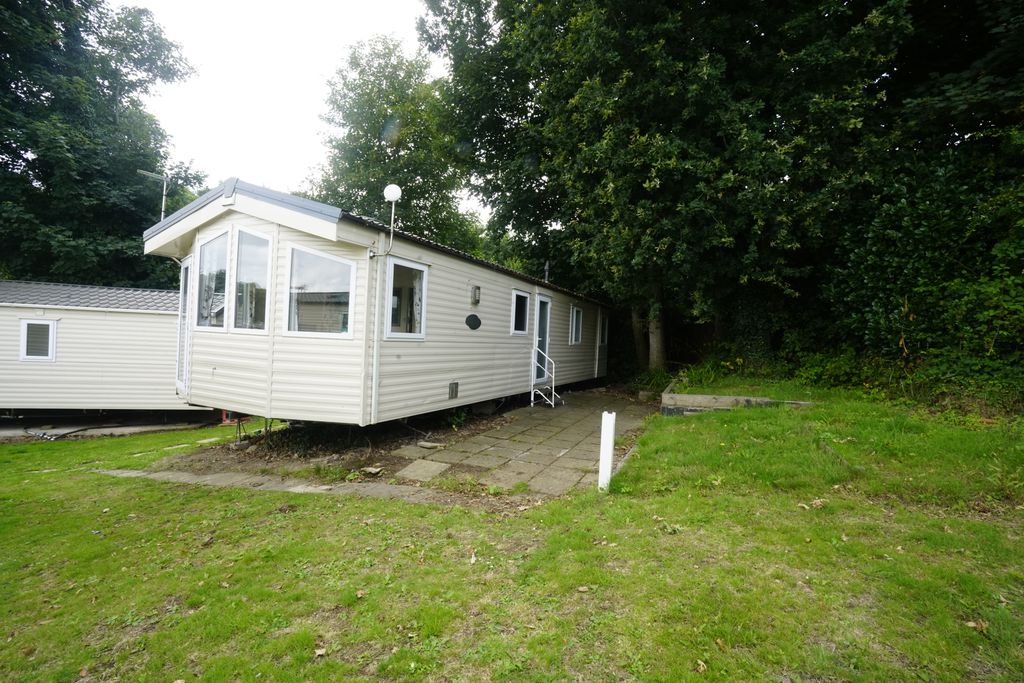 Property photo 3 of 25