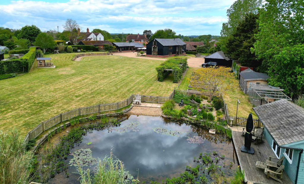 Property photo 1 of 33