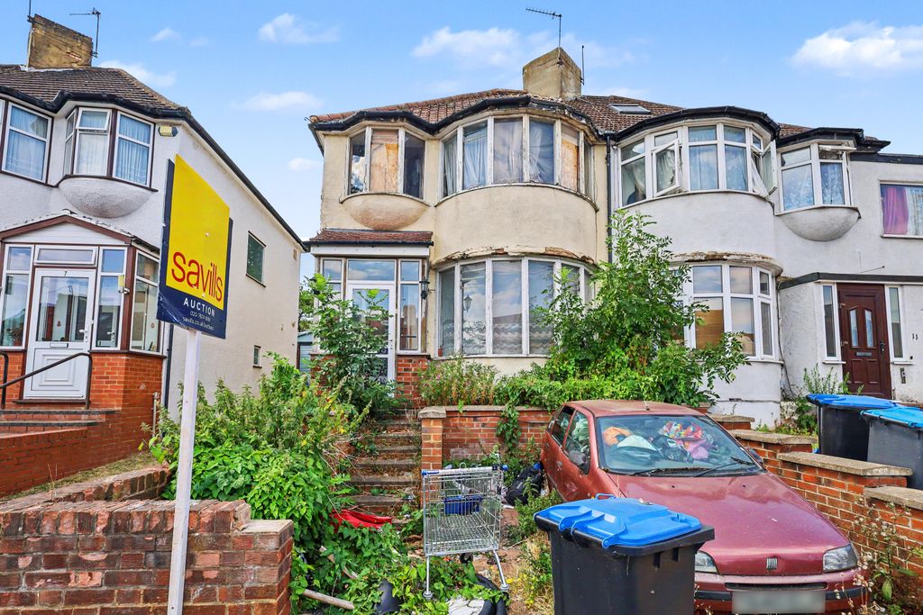 Property photo 1 of 2 9 The Ridgeway, Kingsbury, London, Nw9 0Ub