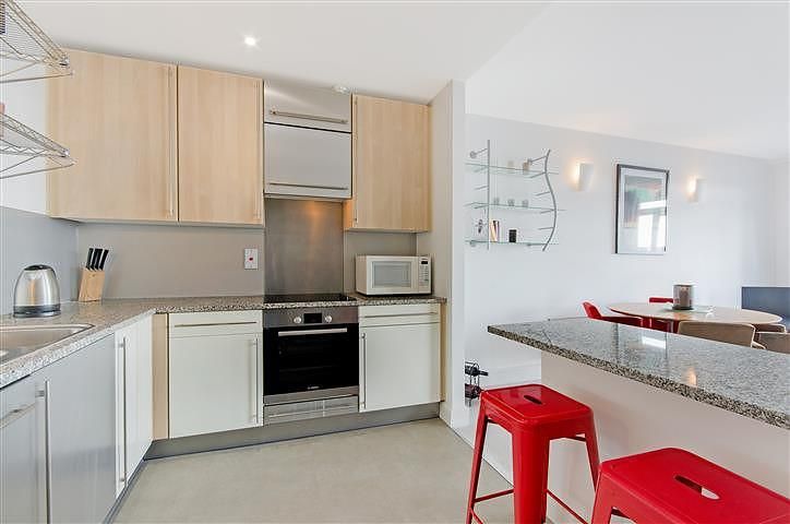 Property photo 2 of 9 Kitchen