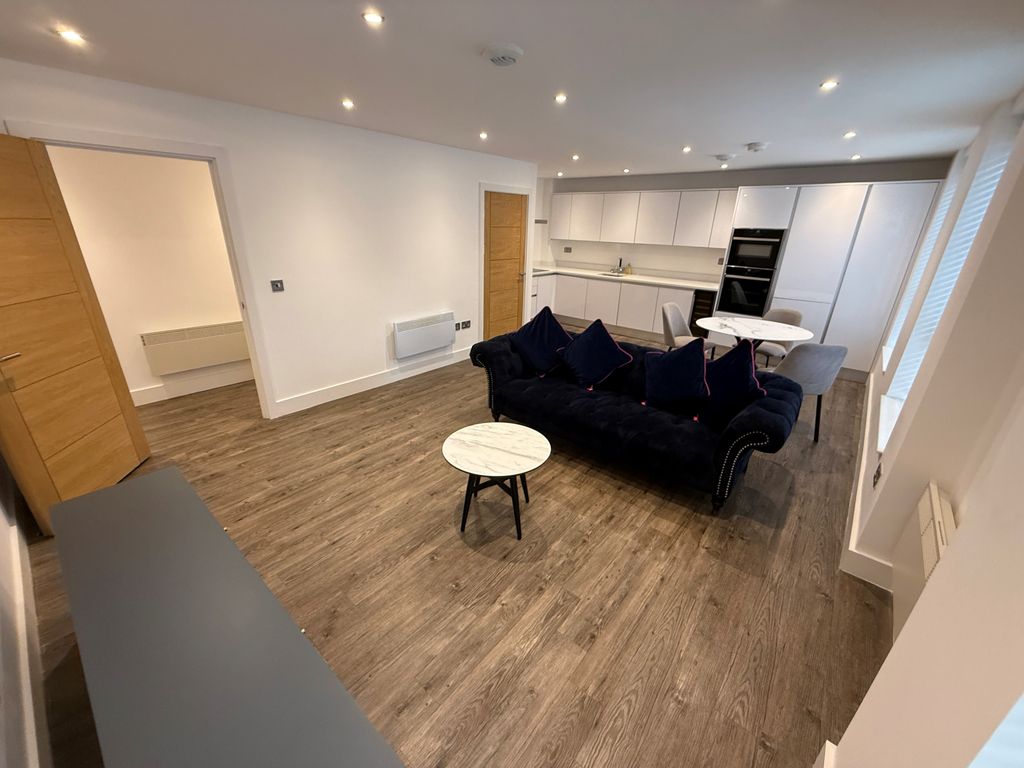 Property photo 1 of 10 Bedroom